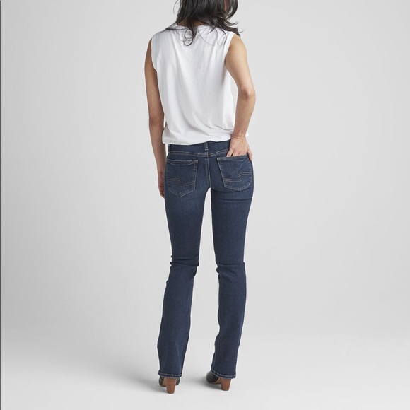 Tuesday Low Rise Slim Bootcut Jeans size 32/35 indigo colour